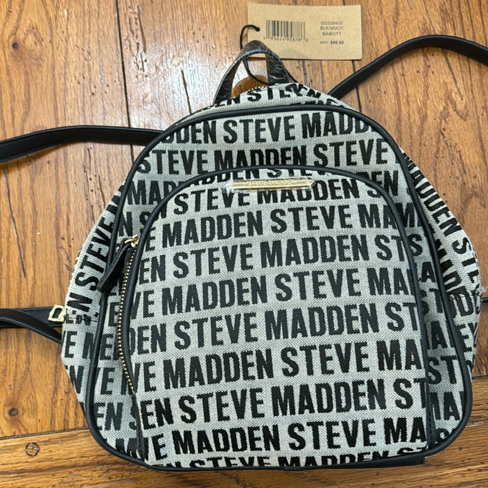 NWT-Steve Madden small backpack.